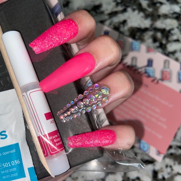 Press On Nails - Picture 2 of 4